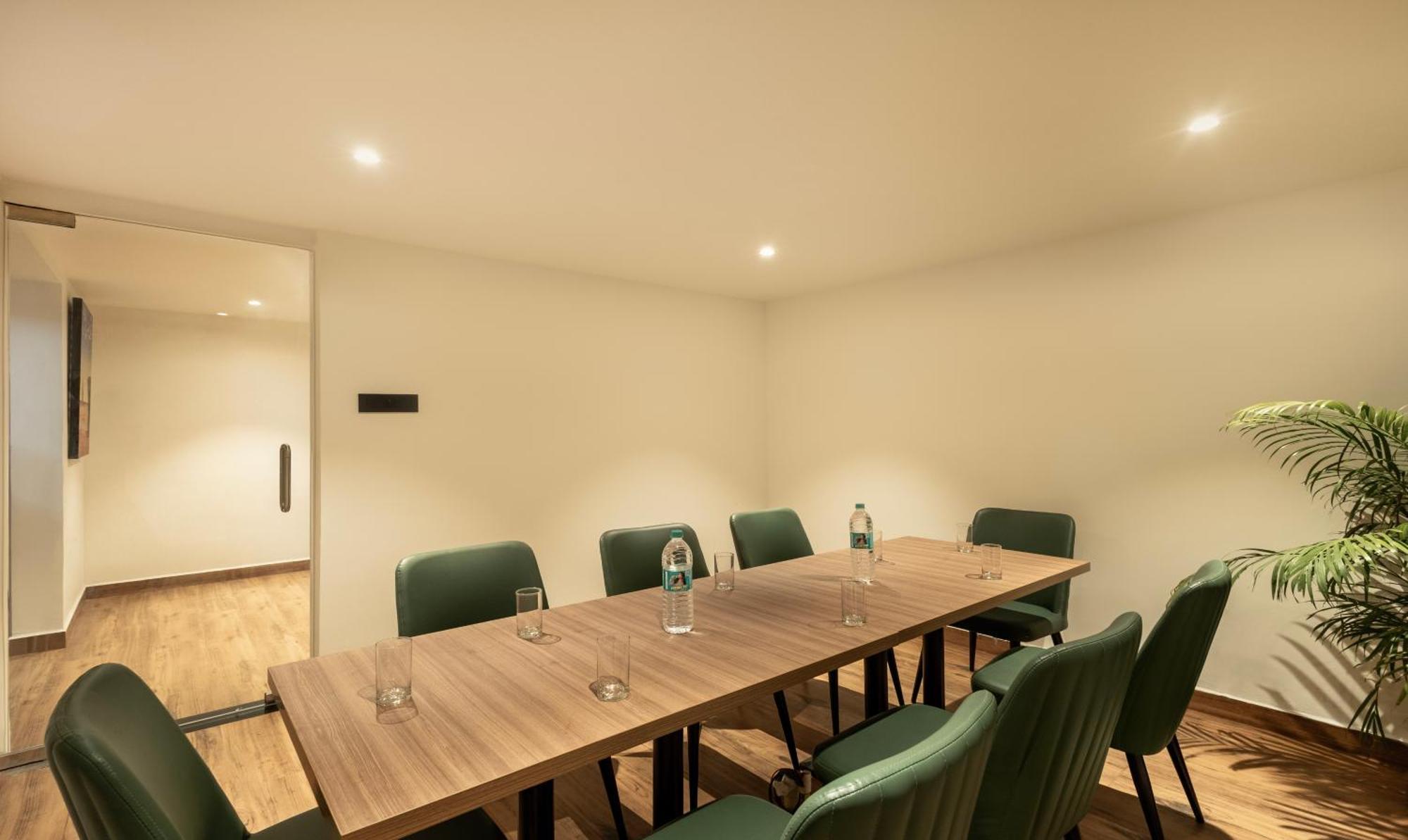 Treebo Premium Vapr Ashok Nagar Hotel Chennai Bagian luar foto